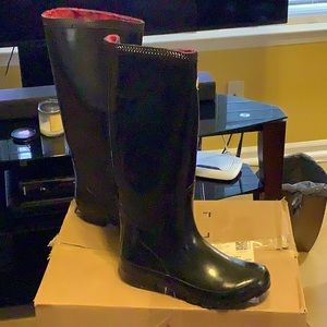 Women’s Boots - Size 5.5